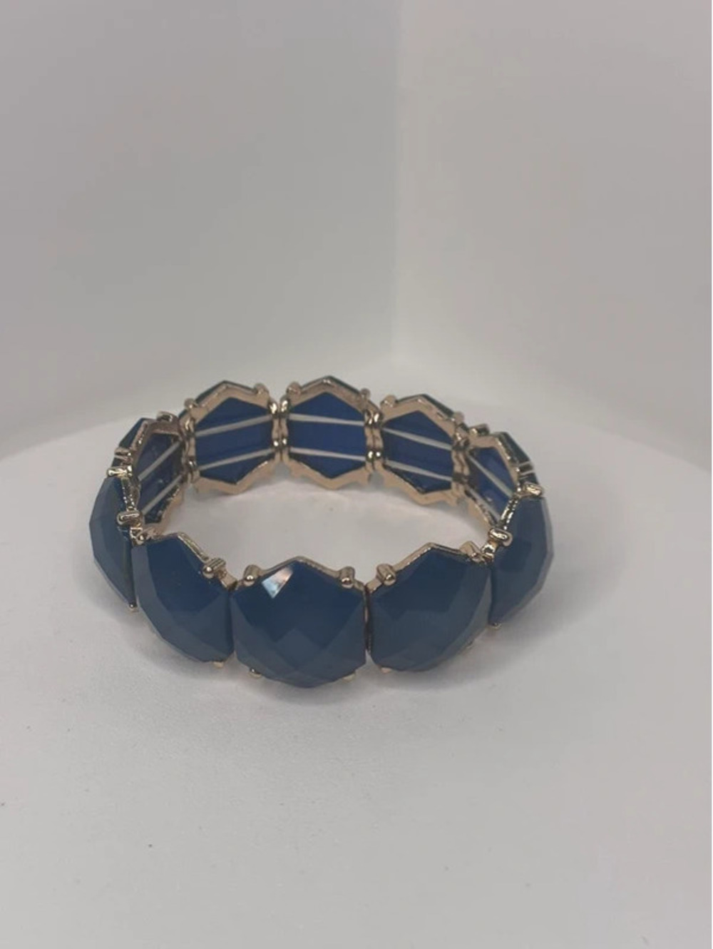 Beautiful stretchy fashion bracelet